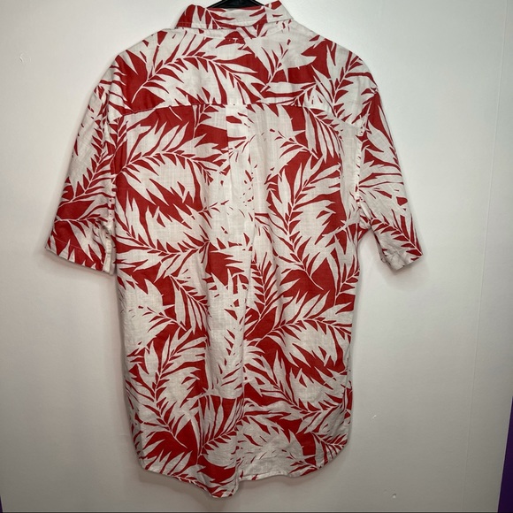 Large St. John’s Bay Button Down Shirt - Picture 4 of 8